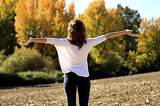 सकाळच्या 5 चोर सवयी : तुमची एनर्जी का संपते?